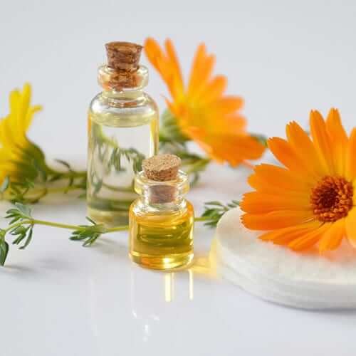  huile essentielle univers BIO pharmacie du Marché